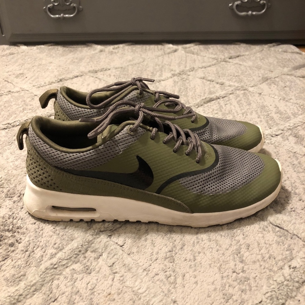 Army green Nike’s